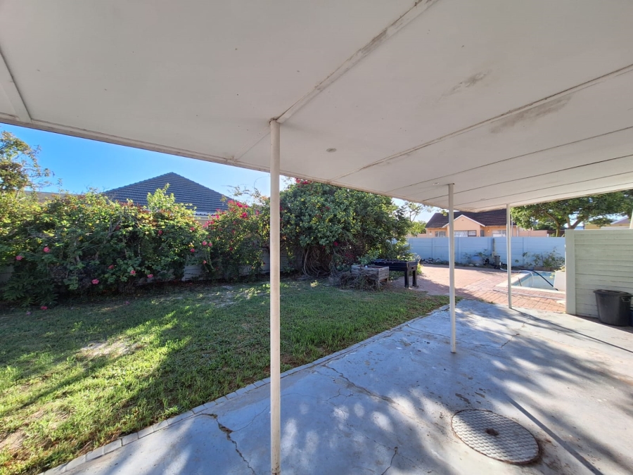 3 Bedroom Property for Sale in Thornton Western Cape